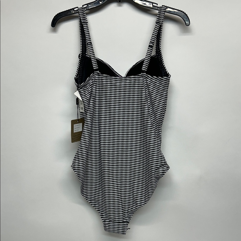Striped One-Piece Swimsuit nip tuck, swim, size 8, black and white NWT - Picture 4 of 8